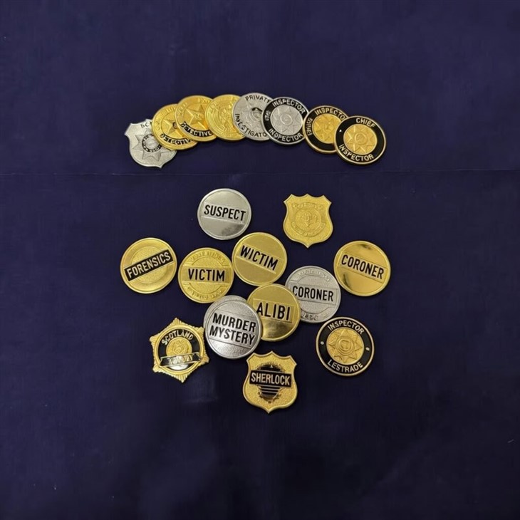 Detektiivimärgid, rollinõelad ja LARPi sümboolika